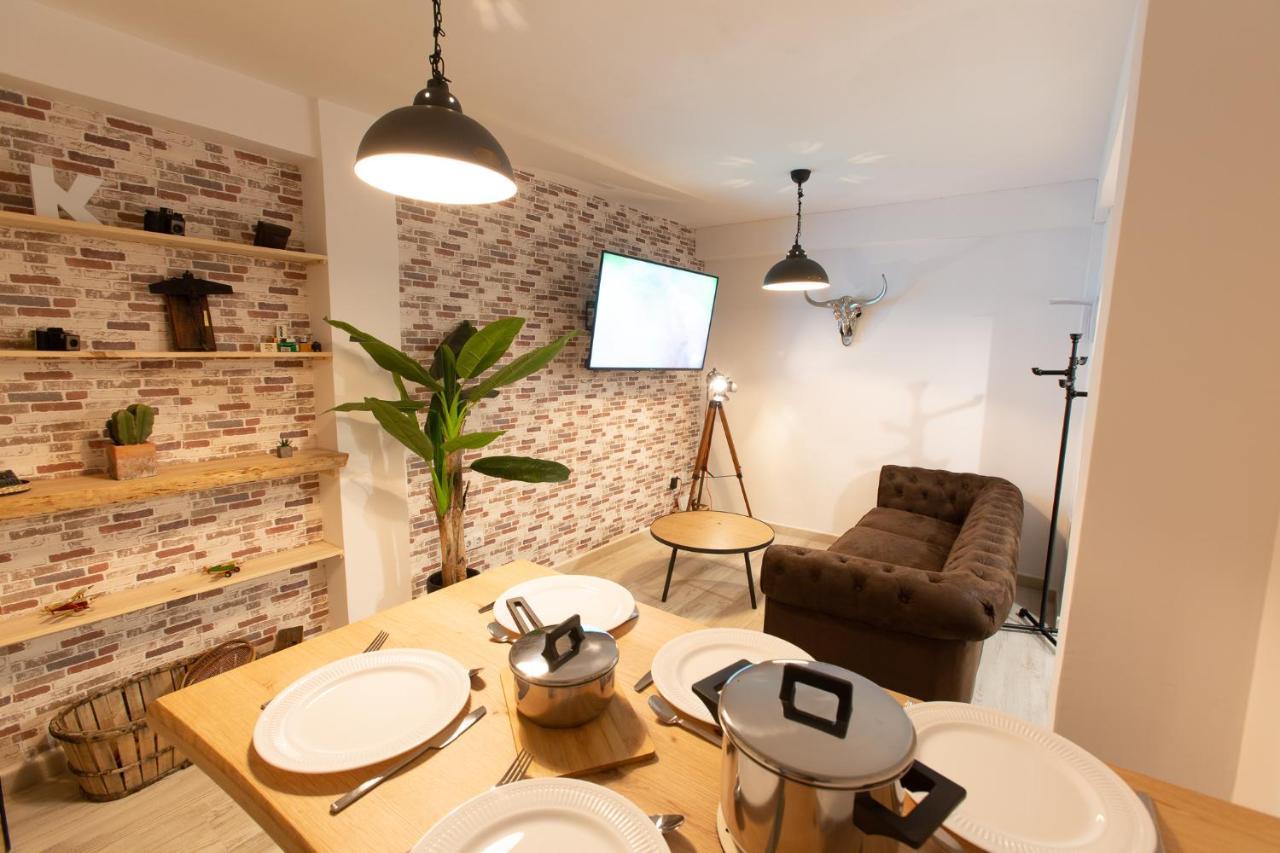 Vintage Movie The Luxury Appartement